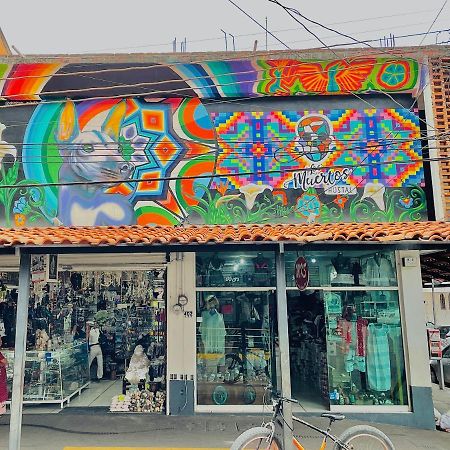 Los Muertos Hostal Puerto Vallarta Bagian luar foto