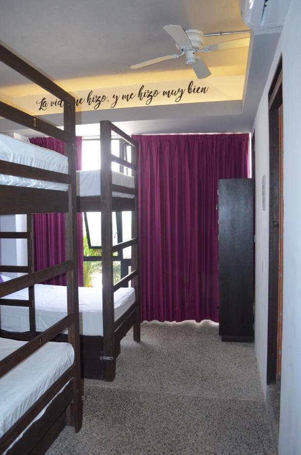 Los Muertos Hostal Puerto Vallarta Bagian luar foto