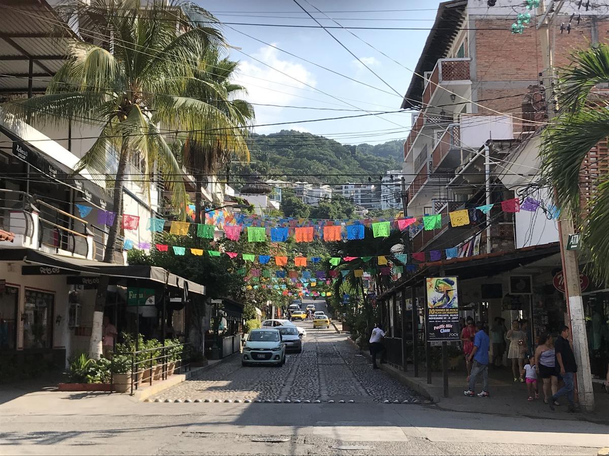Los Muertos Hostal Puerto Vallarta Bagian luar foto
